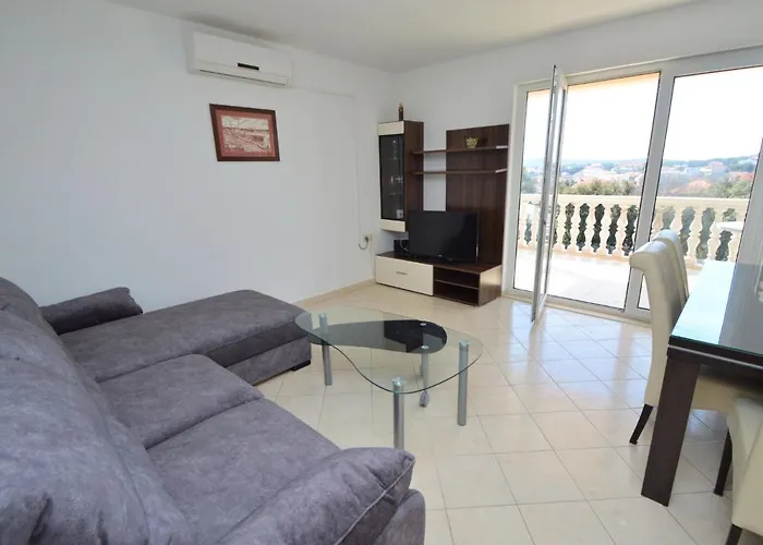 Milin-2 By Interhome * Езера